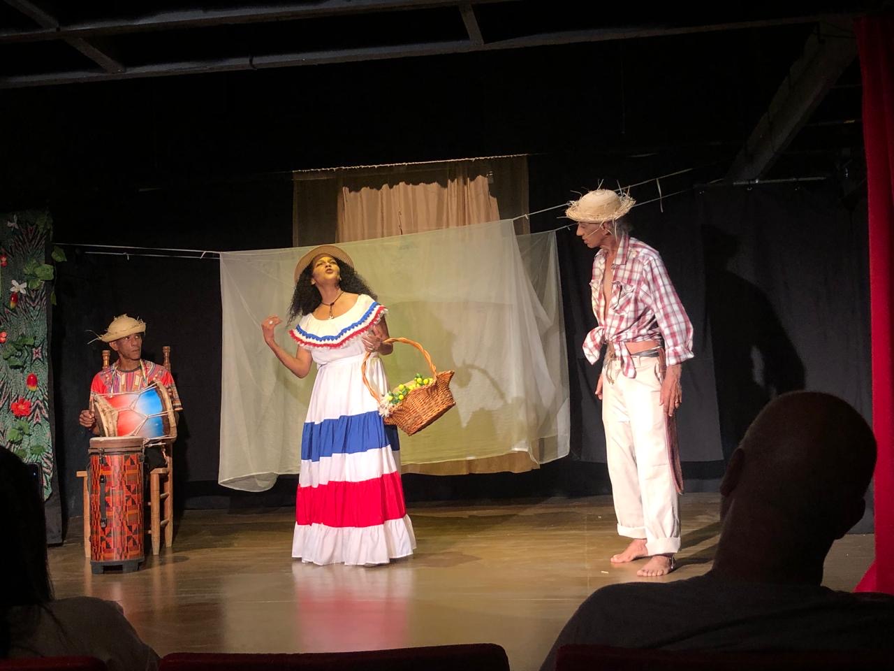 Logotipo de Santa Morel Valenzuela 