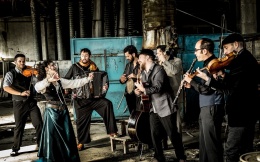 Logotipo de BARCELONA GIPSY BALKAN ORCHESTRA