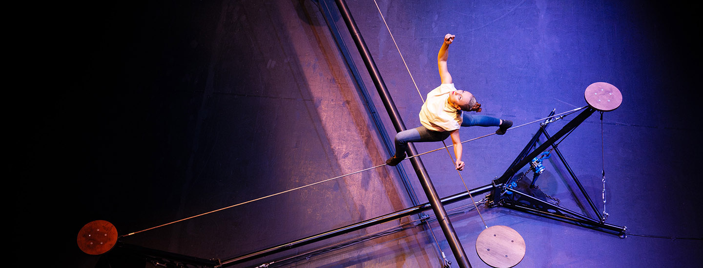Un total de 77 funciones a cargo de 23 compañías configuran el circuito Circo a Escena 2025