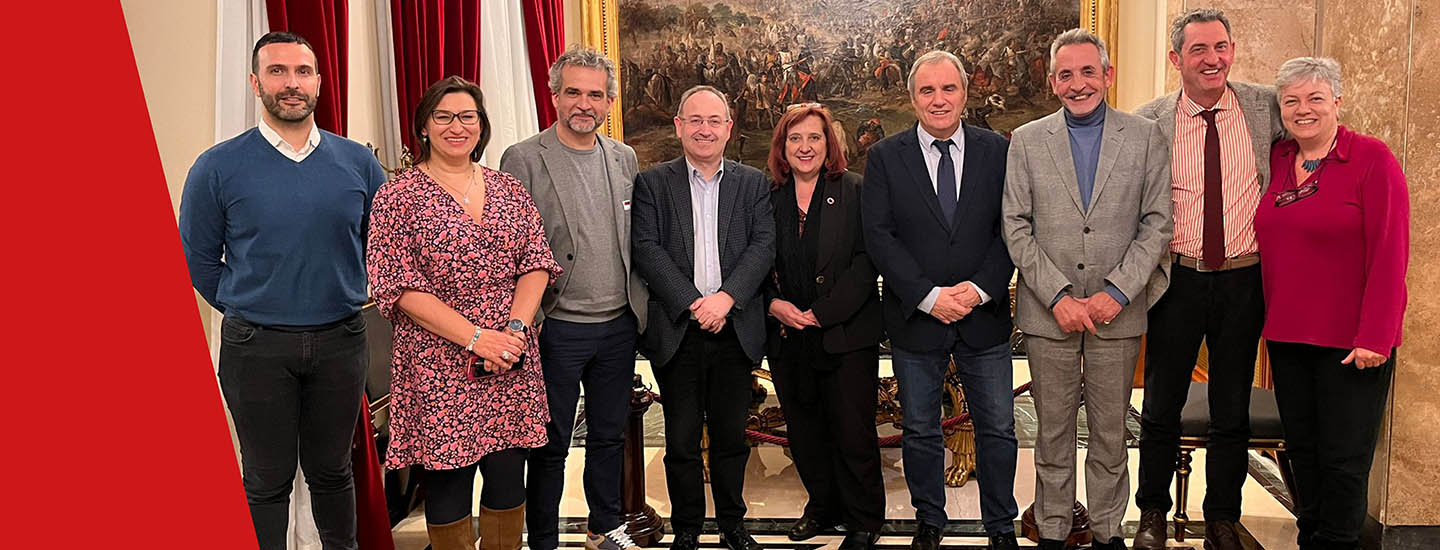 Reunión de la Mesa Mercartes con representantes del Grupo Socialista en el Senado para presentar sus propuestas