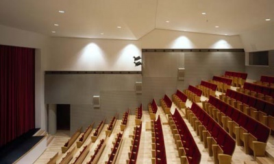 Auditorium Kultur Leioa. Vista lateral del patio de butacas.