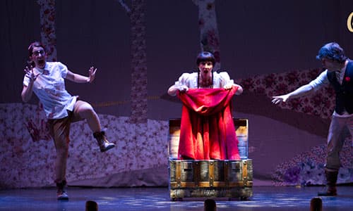 "Caperucita. El cuento musical de la capa roja", dirigida por Roberto Berrio, en el Teatro Auditorio de Cuenca