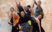 Nueve coreógrafos madrileños comparten escenario en Se ruega puntualidad.