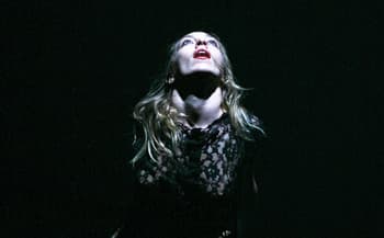 Maryluz Arcas estrena su espectáculo “Sed erosiona” en el Teatro Echegaray