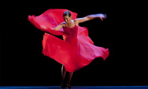 Sara Baras lleva "Sombras" al Teatro Campoamor