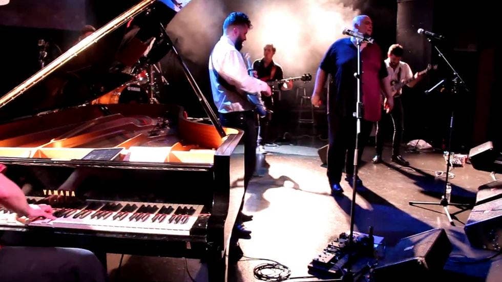 A Contra Blues Feat Lluís Coloma
