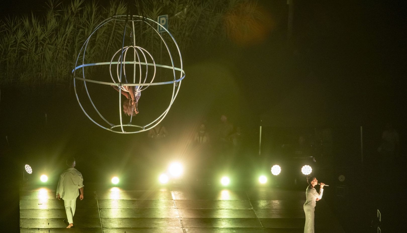Entre El Cielo Y La Tierra