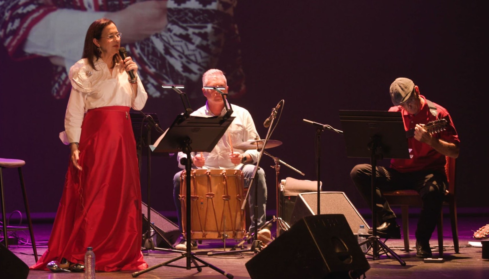 Cali Fernández argentina. Concierto de presentación. 