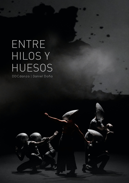 ENTRE HILOS Y HUESOS