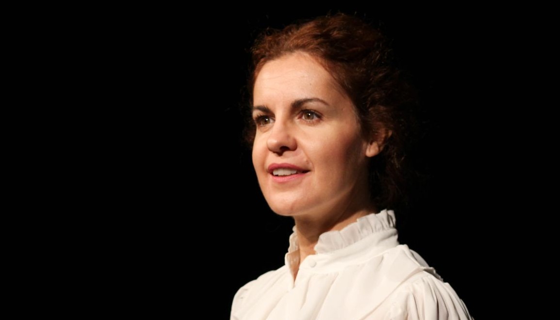 Victoria viene a cenar