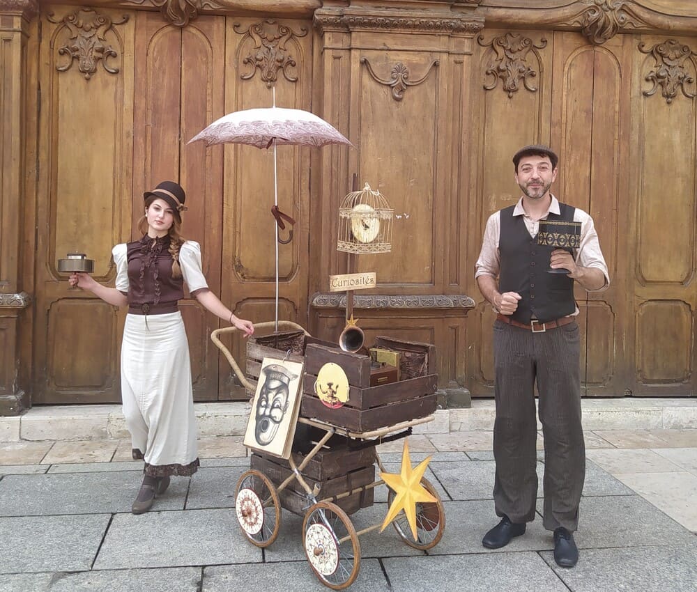 CURIOSITES ITINERANTS