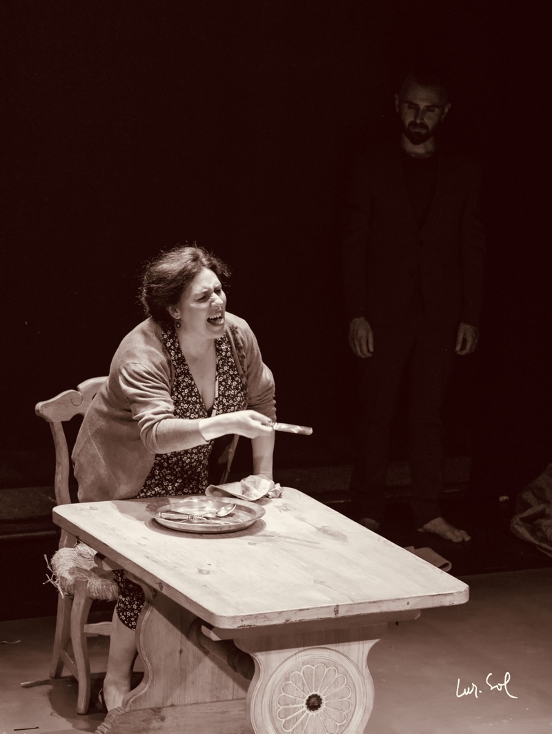 EN ESA CASA PASAN COSAS