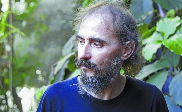 Fino Oyonarte presentando 